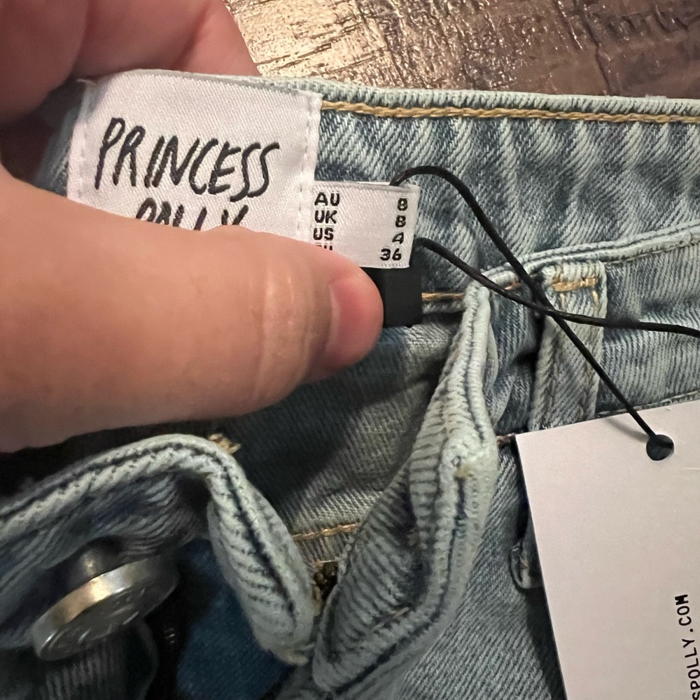 NWT Princess Polly, SALDANA SHORTS LIGHT WASH DENIM
